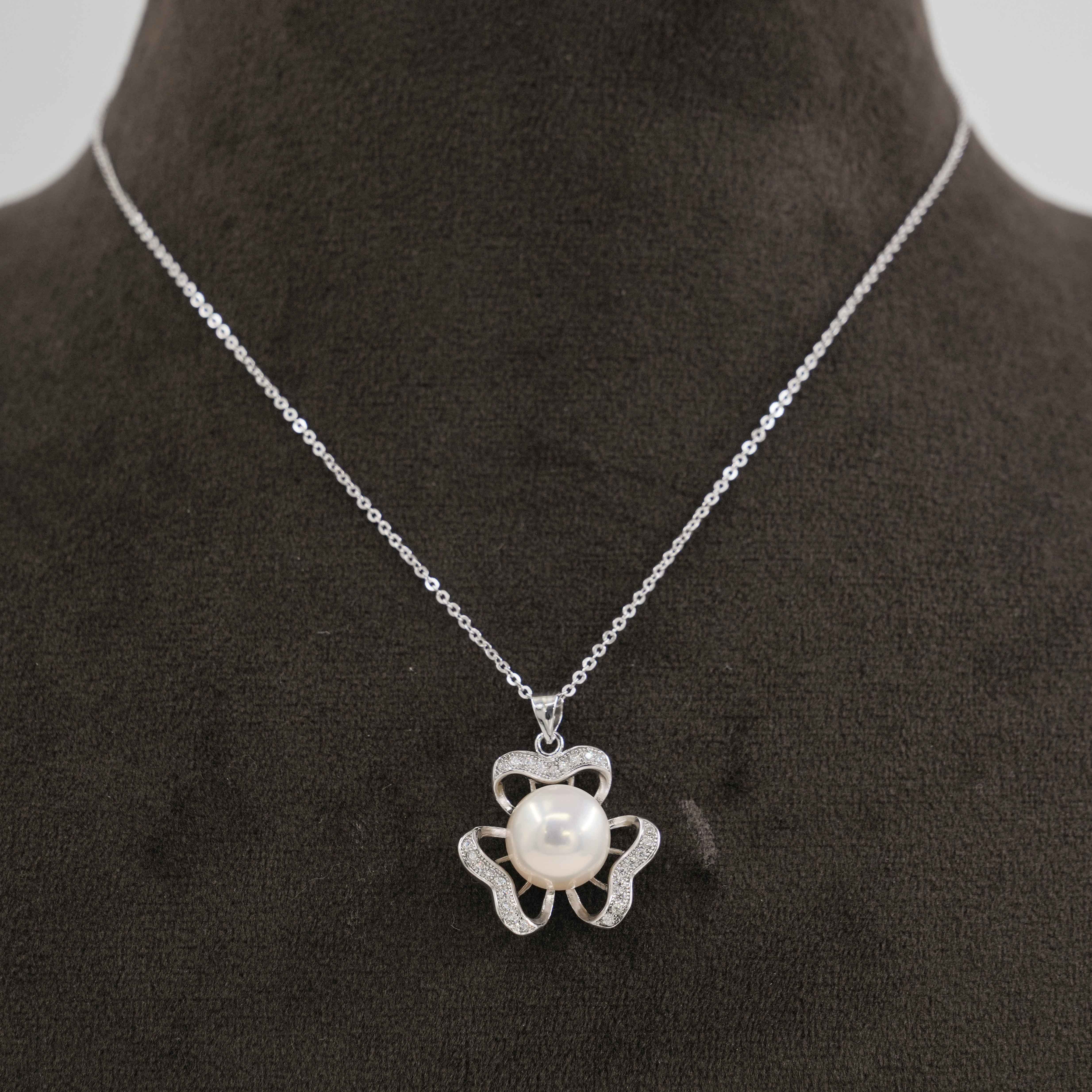 The Pearl Atelier by Kabra Pearls - 92.5 Silver Chain with Pearl Pendant